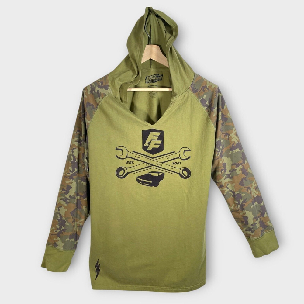 🦜 Fast and Furious Universal Studios T-Shirt Hooded Men's XL Green Camo